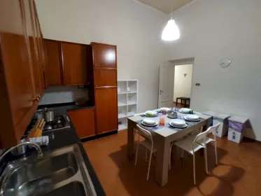 Chambre en colocation dans un appartement de 3 chambres Florence