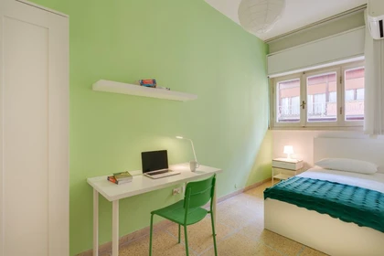 Renting rooms by the month in Firenze