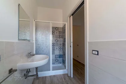 Habitación privada en Via Giotto, 37, 50121 Firenze FI, Italy, imagen 18 de 23