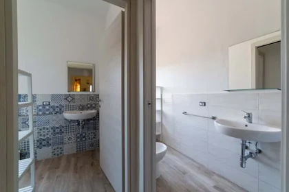 Habitación privada en Via Giotto, 37, 50121 Firenze FI, Italy, imagen 19 de 23