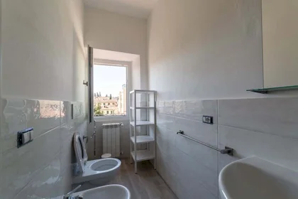 Habitación privada en Via Giotto, 37, 50121 Firenze FI, Italy, imagen 20 de 23