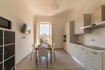 Habitación privada en Via Giotto, 37, 50121 Firenze FI, Italy, imagen 9 de 23