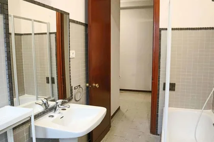 Stanza privata in Via Tigellio, 24, 09123 Cagliari CA, Italy, immagine 15 di 21