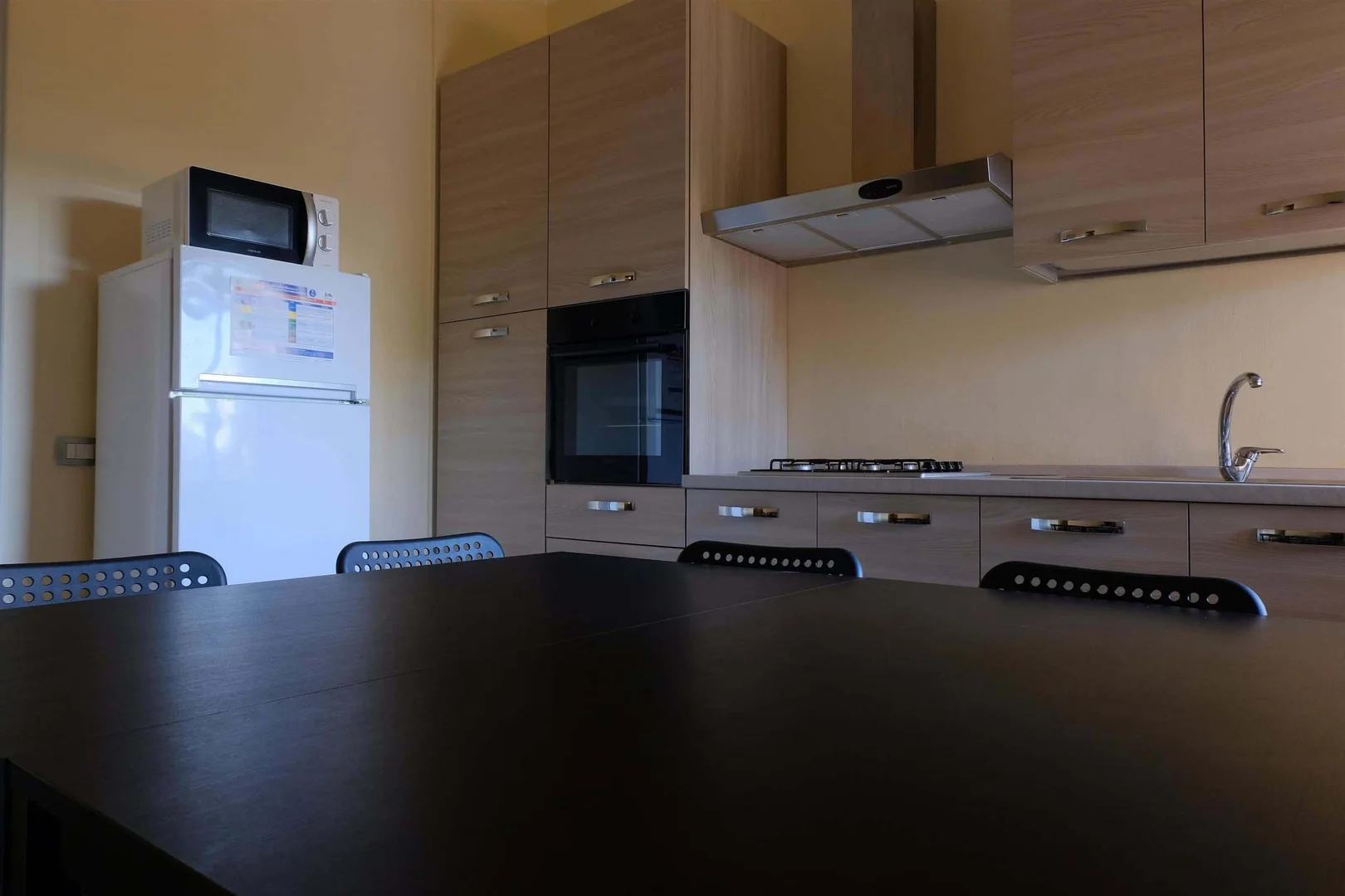 Economical student room with convenient location in