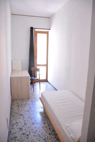 Stanza privata in Via Pola, 26, 09123 Cagliari CA, Italy, immagine 1 di 9