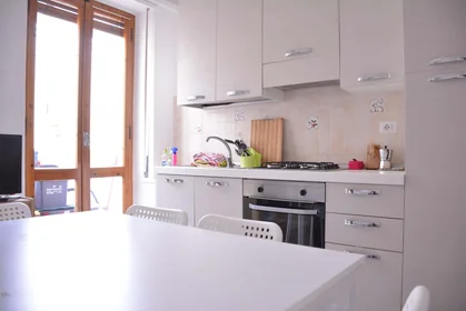 Quarto privado em Via Pola, 26, 09123 Cagliari CA, Italy, imagem 3 de 9
