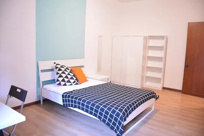 Chambre privée à Via Tigellio, 20, 09123 Cagliari CA, Italy, image 2 de 14
