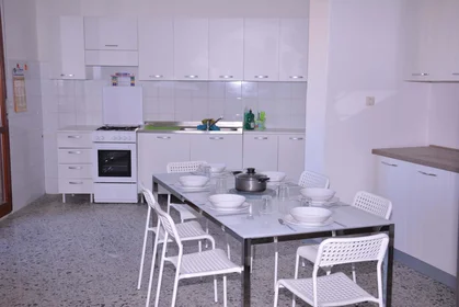 Prywatny pokój Via Ingurtosu, 9, 09121 Cagliari CA, Italy, obraz 4 9