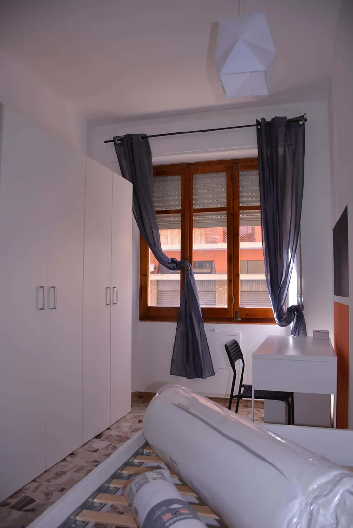 Habitación para estudiantes en  con modernas comodidades