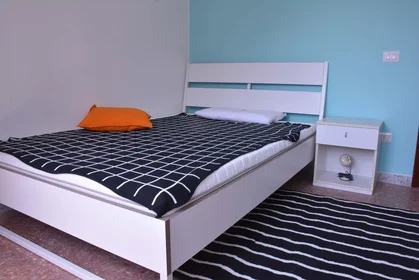 Stanza privata in Via dei Giudicati, 1, 09131 Cagliari CA, Italy, immagine 2 di 9