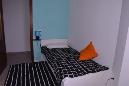 Stanza privata in Via dei Giudicati, 1, 09131 Cagliari CA, Italy, immagine 3 di 9