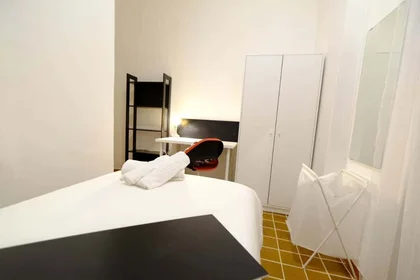 Quarto privado em Via Torino, 8, 07100 Sassari SS, Italy, imagem 5 de 29