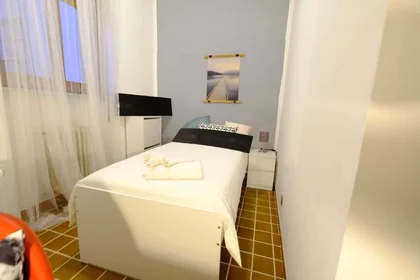 Quarto privado em Via Torino, 8, 07100 Sassari SS, Italy, imagem 8 de 29