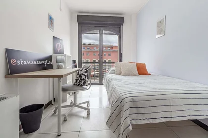 Quarto privado em Via Michele Coppino, snc, 07100 Sassari SS, Italia, imagem 6 de 16