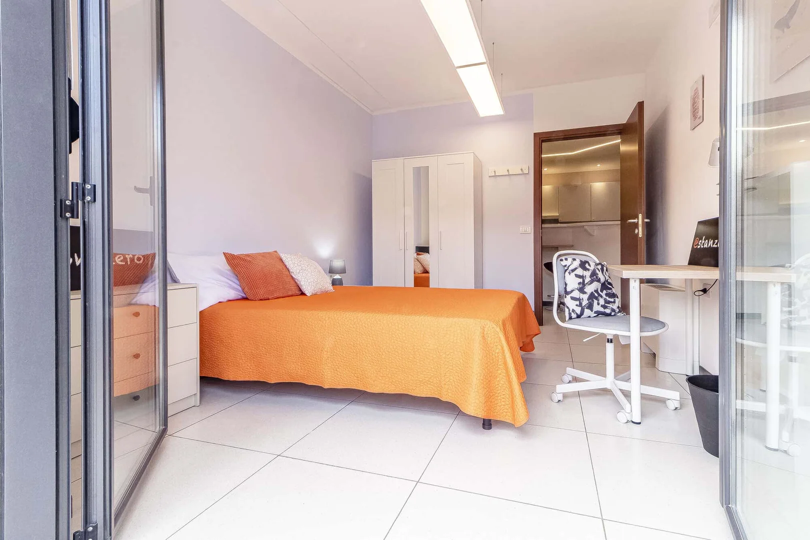 Quarto de estudante funcional perfeito para estudar em 