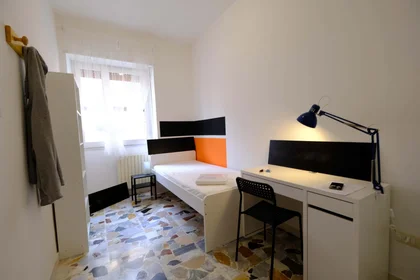 Chambre privée à Via Nizza, 29, 07100 Sassari SS, Italy, image 1 de 10