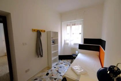 Quarto privado em Via Nizza, 29, 07100 Sassari SS, Italy, imagem 7 de 15