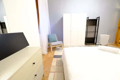 Quarto privado em Via Torino, 8, 07100 Sassari SS, Italy, imagem 2 de 29