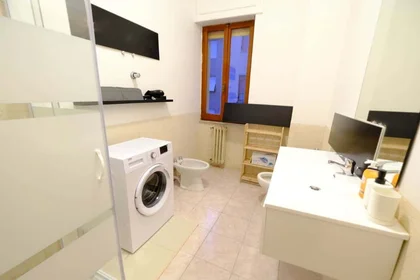 Quarto privado em Via Torino, 8, 07100 Sassari SS, Italy, imagem 17 de 27