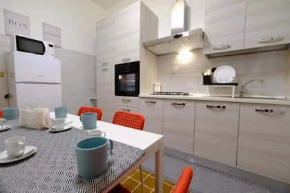 Quarto privado em Via Torino, 8, 07100 Sassari SS, Italy, imagem 10 de 27