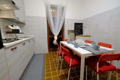 Quarto privado em Via Torino, 8, 07100 Sassari SS, Italy, imagem 7 de 27