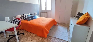 Chambre à louer avec lit double Sassari