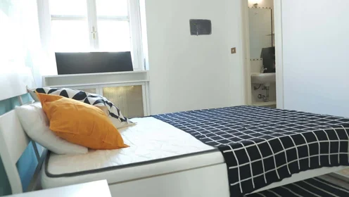 Quarto privado em Via Nizza, 29, 07100 Sassari SS, Italy, imagem 5 de 17