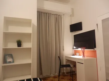 Pisa de ortak bir dairede kiralık oda