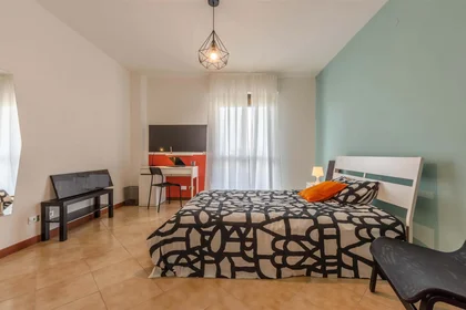 Habitación privada en Via Enrico Avanzi, 16, 56124 Pisa PI, Italy, imagen 1 de 10