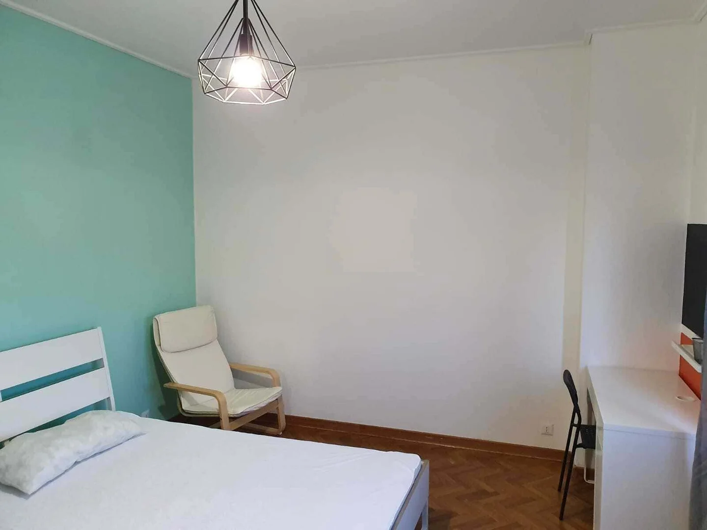 Camera accogliente per studenti disponibile a 