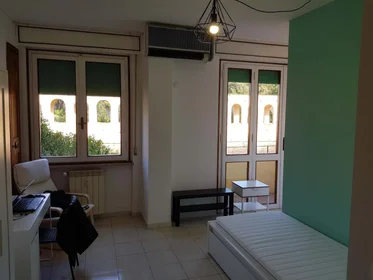 Stanza privata in Piazza Giuseppe Toniolo, 5, 56125 Pisa PI, Italy, immagine 3 di 20