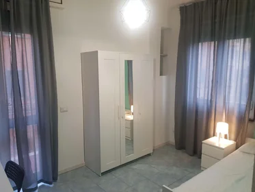 Stanza privata in Piazza Giuseppe Toniolo, 5, 56125 Pisa PI, Italy, immagine 2 di 21