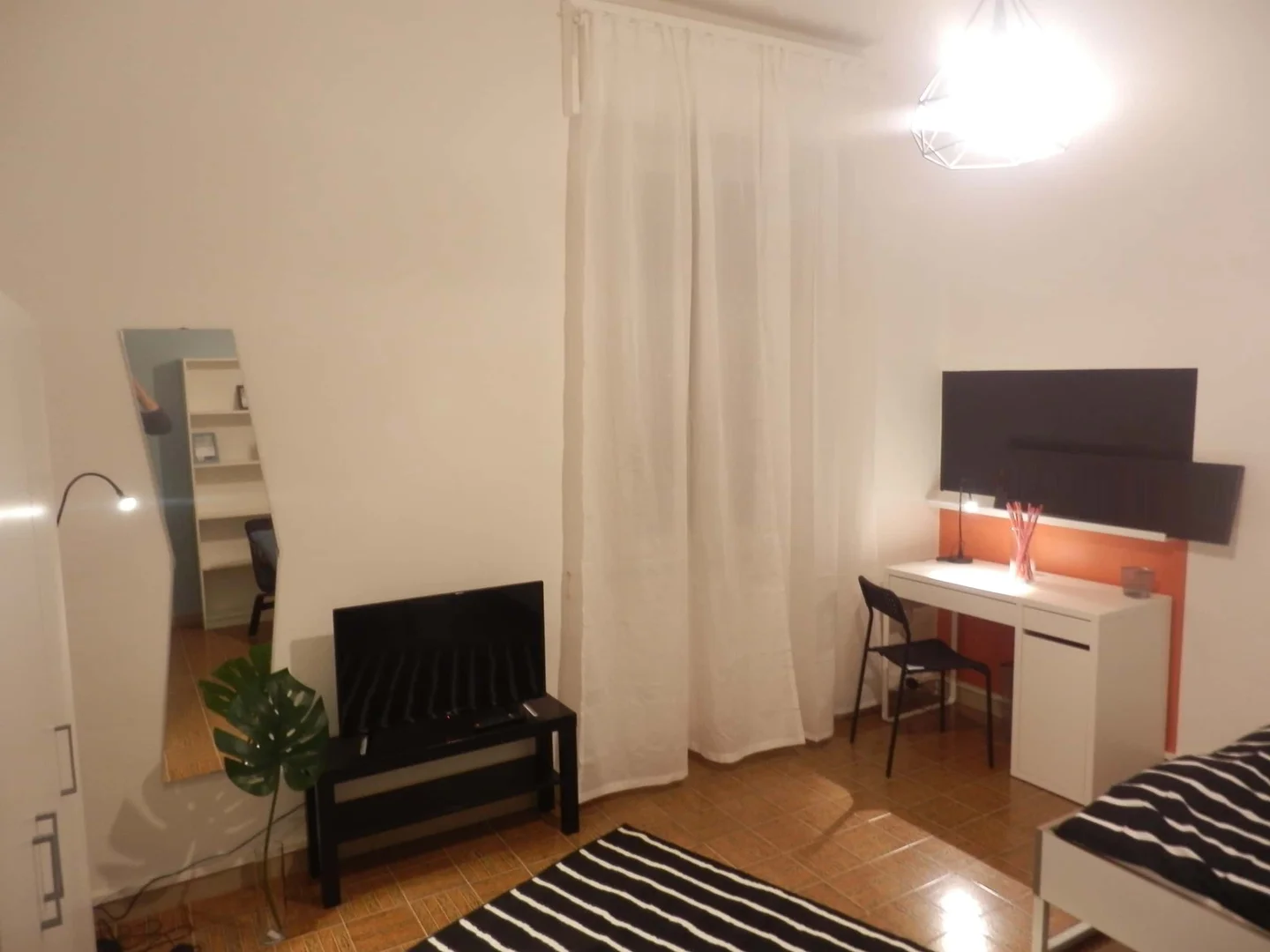 Chambre d'étudiant économique avec emplacement pratique dans 