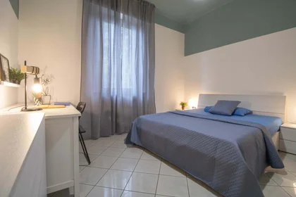 Privatzimmer in der Via Carlo Cattaneo, 21, 27100 Pavia PV, Italy, bild 3 von 11