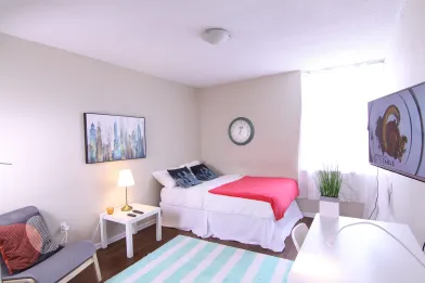 Zimmer mit Doppelbett zu vermieten montreal
