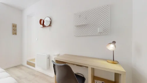 Chambre privée à 47 Boulevard d'Anvers, image 14 de 17