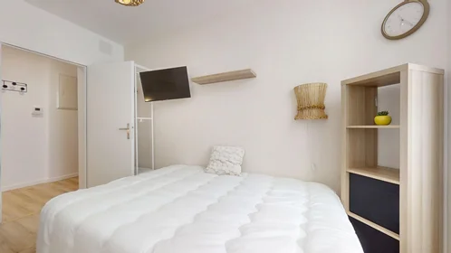 Chambre privée à 47 Boulevard d'Anvers, image 10 de 17