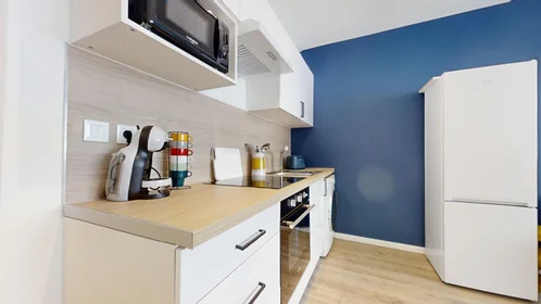 Private room at 47 Boulevard d'Anvers, image 2 of 17