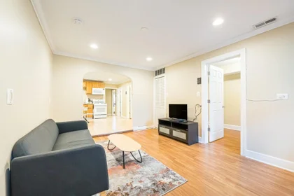 Quarto privado em #1468: West Town Chicago 60622, imagem 1 de 10