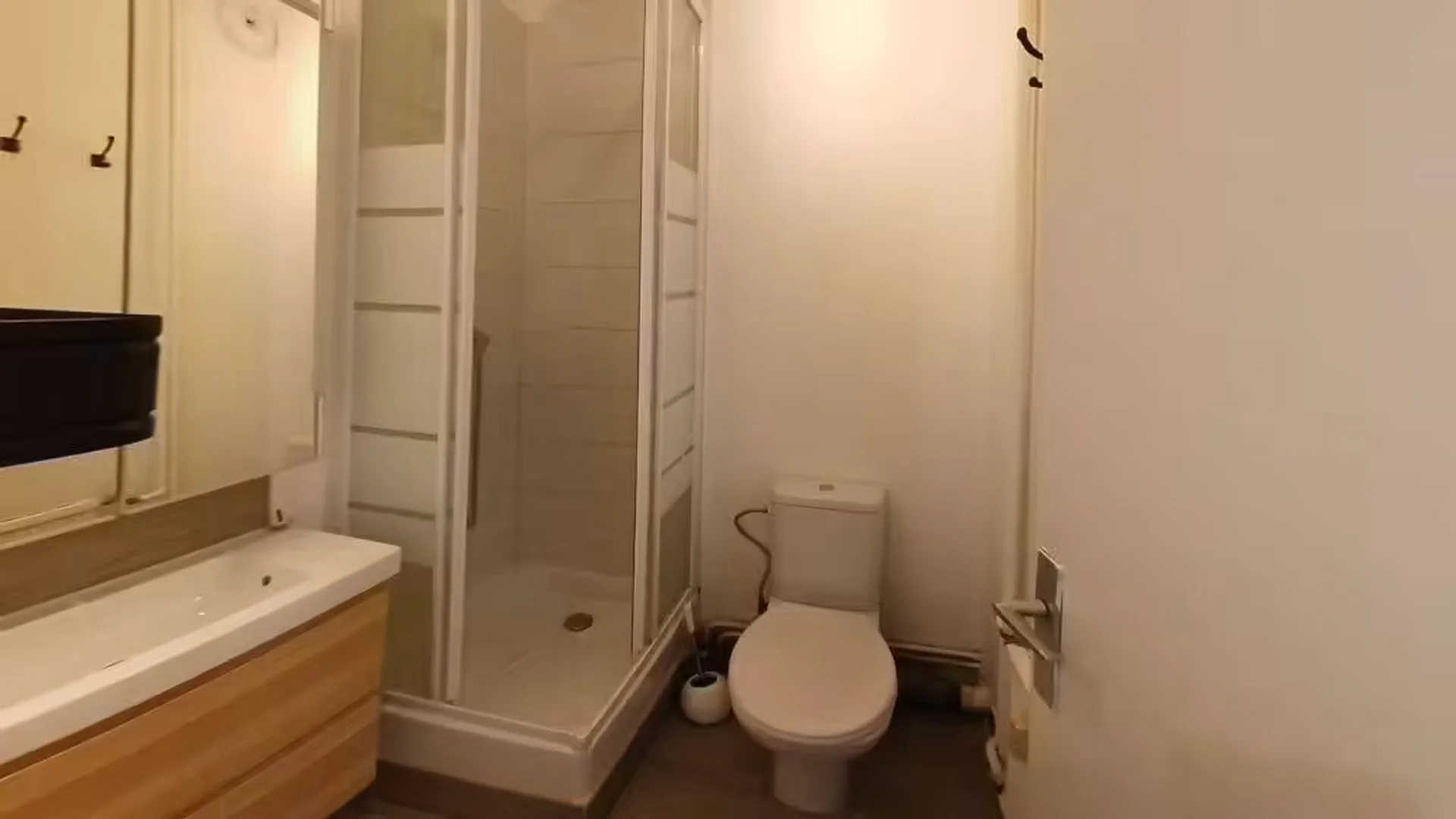 Habitación estudiantil económica con ubicación conveniente en 