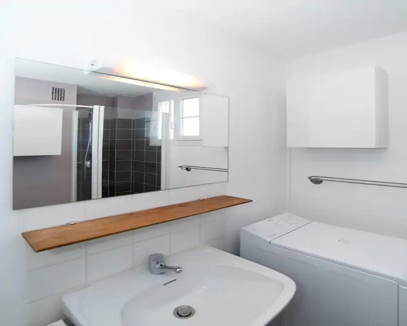 Habitación estudiantil económica con ubicación conveniente en 