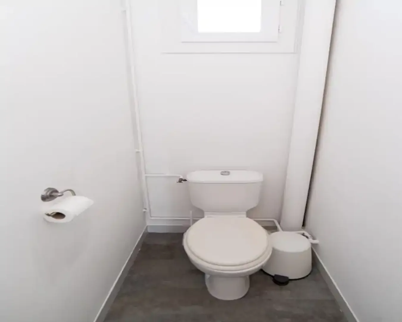 Habitación estudiantil económica cerca del campus en 