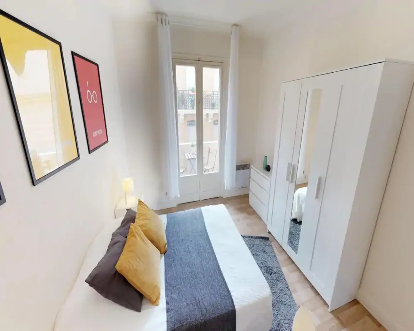  bölgesinde konforlu ve ferah öğrenci odası
