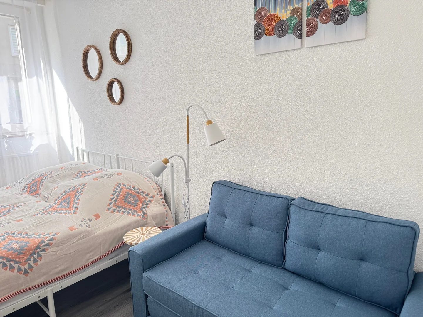 Functional student room perfect for studying in