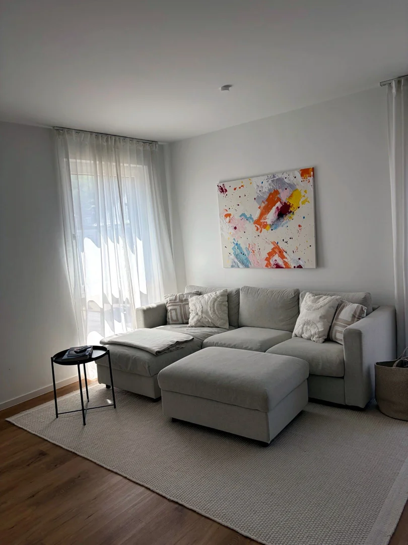 Habitación en apartamento estudiantil en alquiler en , completamente amueblado
