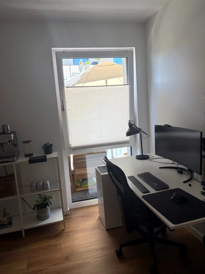 Habitación acogedora para estudiantes disponible en 