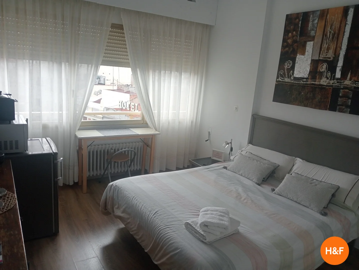 Habitación acogedora para estudiantes disponible en 
