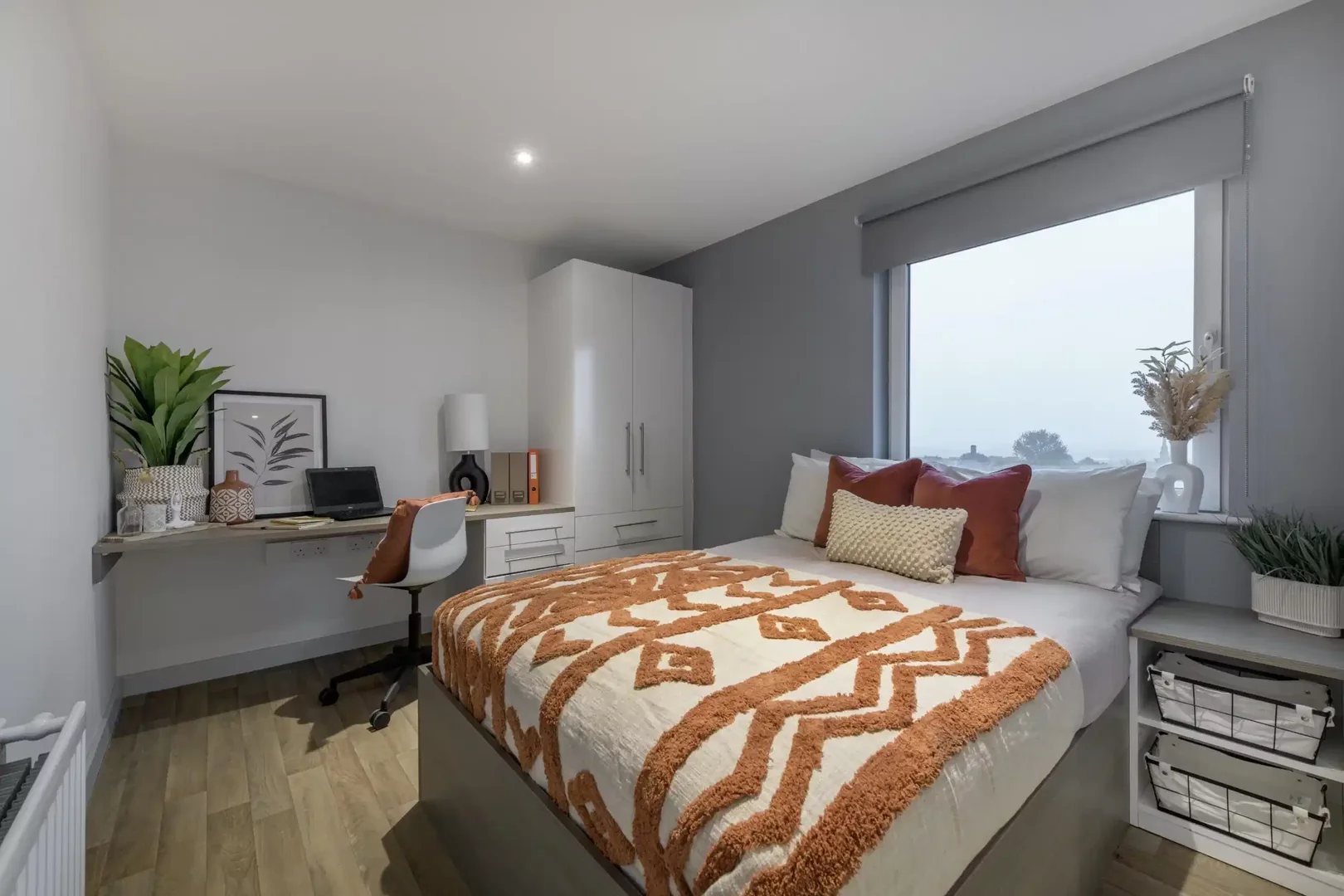 Student-friendly room in  with modern amenities