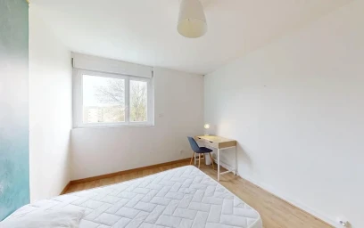 Habitación privada en Square des Hautes Chalais, Bréquigny, imagen 4 de 10
