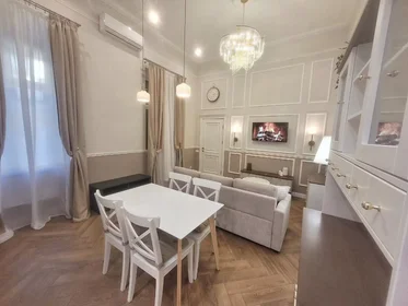 Alojamiento entero en Szent István körút, Budapest 5, imagen 1 de 10